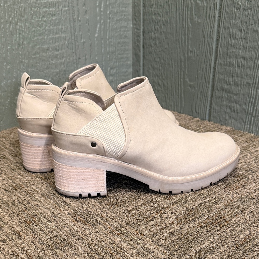 Women's B-52 by Bullboxer Heeled Ankle Boots